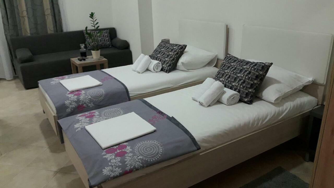 Apartment Smodlaka Dugopolje Eksteriør billede